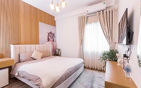 Hoa Hong Hotel - Xa Dan